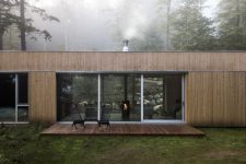 01 This gorgeous cedar-clad cabin is in a forest area and it’s a perfect getaway for a weekend or a holiday