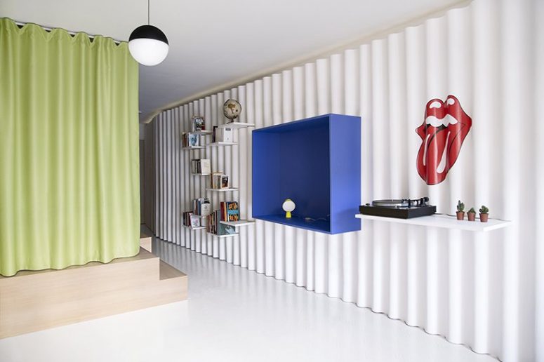 This small apartment is designed and inspired with love to the Aegean Sea and Greek villages in mind
