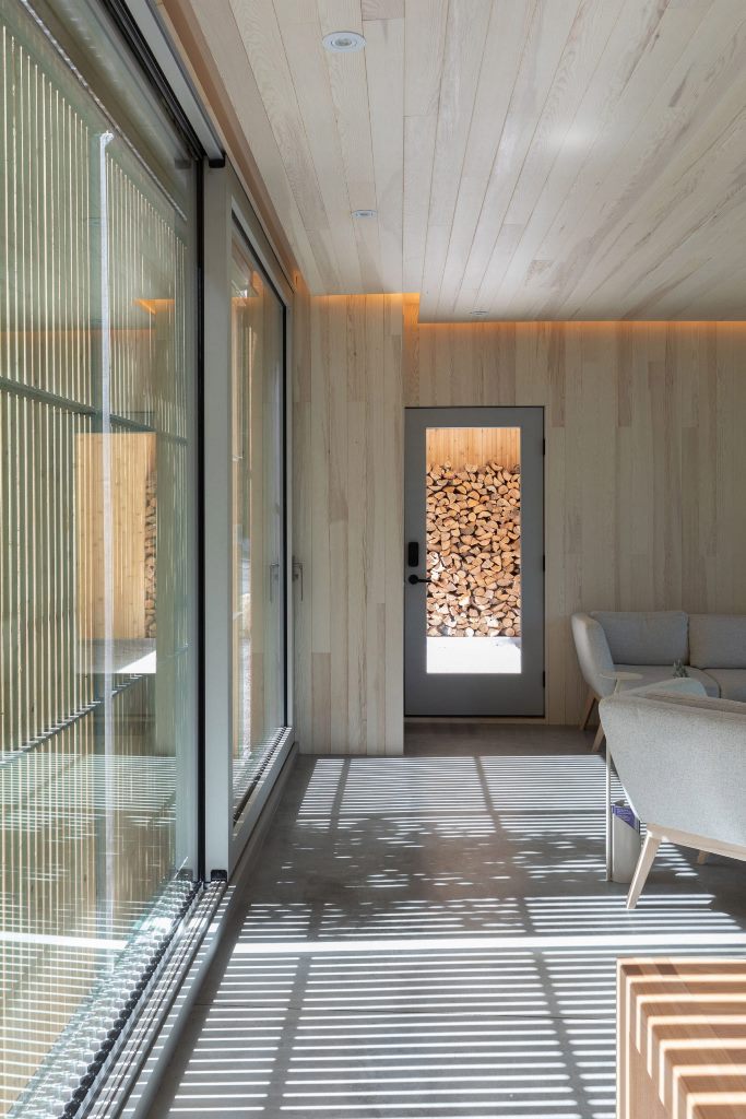Almost the whole house is built of wood, inside and otuside, to make it all-natural and landscape blending