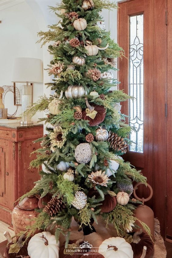 25 Sweet Thanksgiving Tree Decor Ideas - DigsDigs