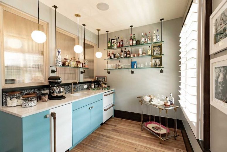 There are windows that lead inside and glass shelves to avoid any bulky looks