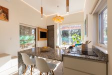 05 You can create a kitchen and a living room here if you want – there’s enough space for that