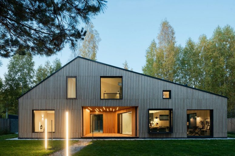 This minimalist and meditative house is a refuge from urban lifestyle in a Siberian forest
