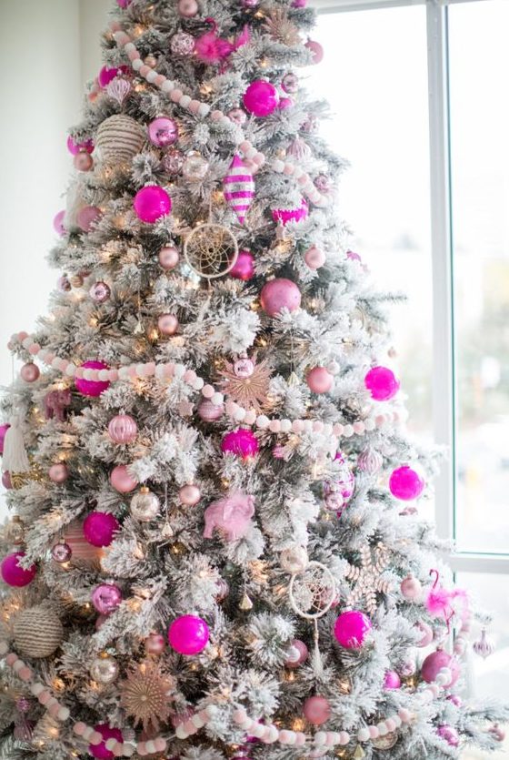 83 Glam And Fun Pink Christmas Decor Ideas - DigsDigs