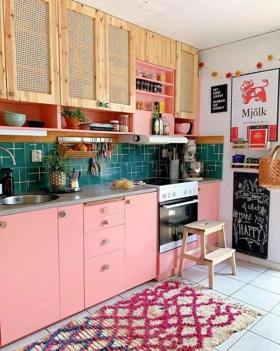 28 Maximalist Kitchen Decor Ideas That Wow - DigsDigs