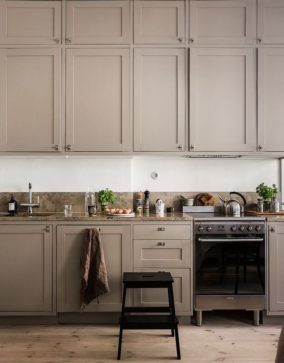 36 Refined Taupe Kitchen Decor Ideas That Inspire DigsDigs
