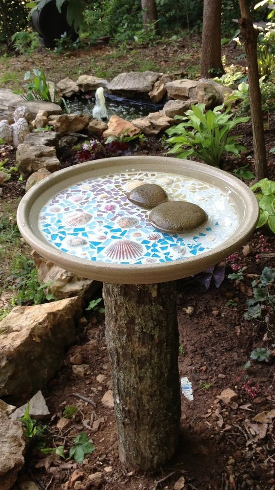 35 Inspiring Tree Stump Garden Decor Ideas DigsDigs