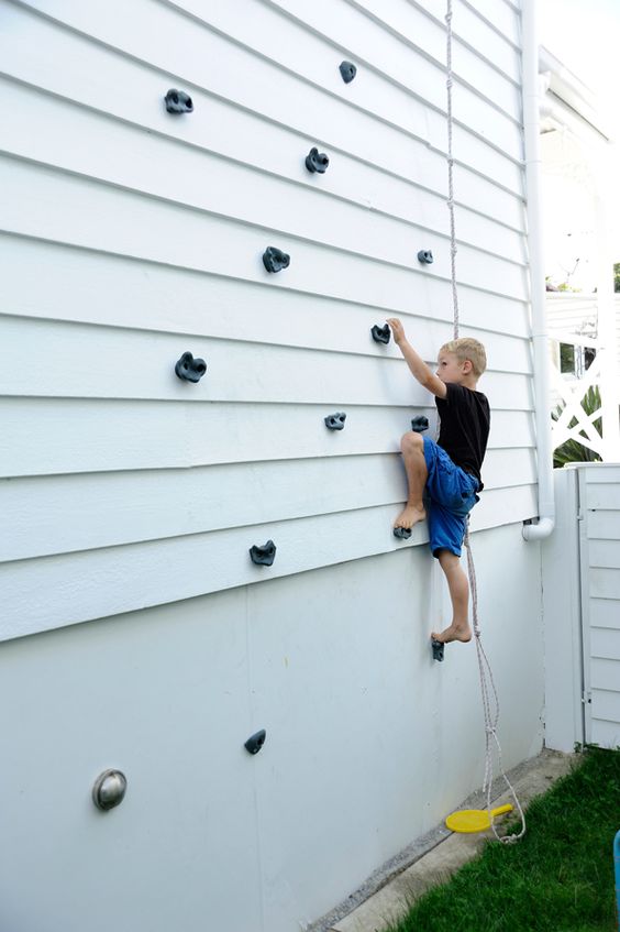 turn your house wall into an outdoor kids' climbing wall and your children will be grateful to you for that turn your house wall into an outdoor kids' climbing wall and your children will be grateful to you for that