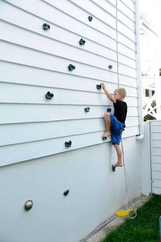 35 Outdoor Climbing Wall Ideas For Kids