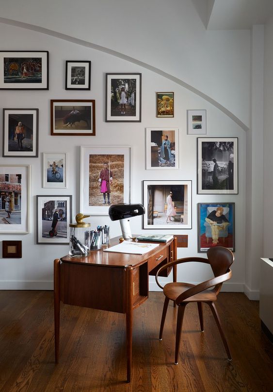 49 Cool Gallery Wall Ideas For Home Offices - DigsDigs