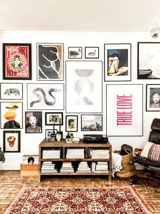 52 Striking Floor To Ceiling Gallery Wall Ideas - DigsDigs