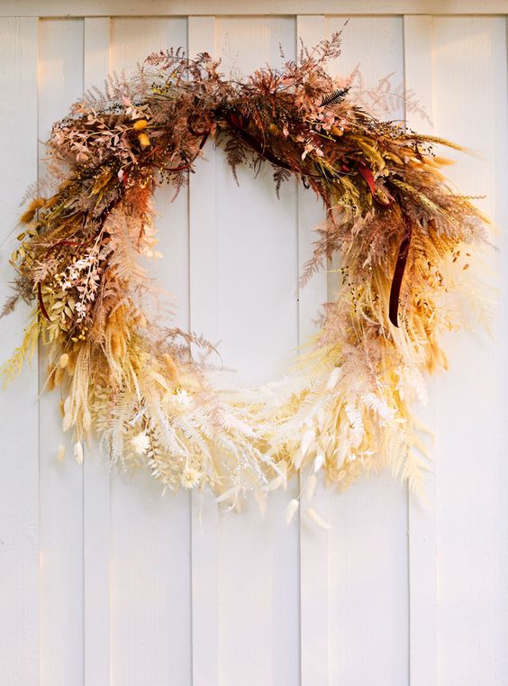 a beautiful modern Thanksgiving wreath from burgundy to rust and yellow with a lovely ombre effect is amazing