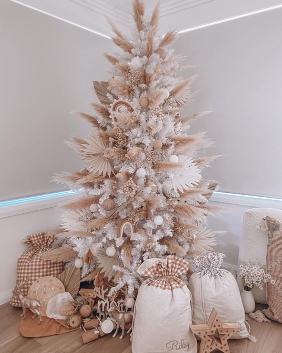 7 Christmas Tree 2023 Decor Trends And 70 Ideas DigsDigs