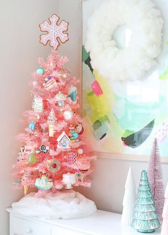 41 Fun Colored Christmas Tree Decor Ideas DigsDigs