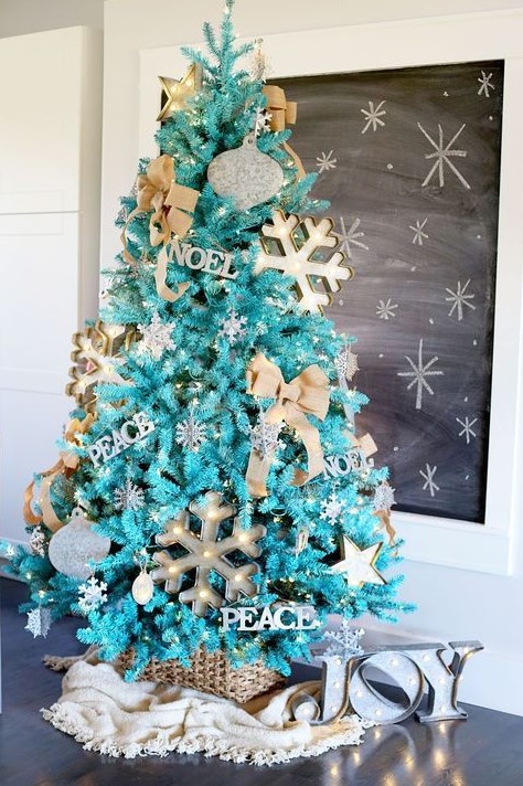 41 Fun Colored Christmas Tree Decor Ideas - DigsDigs