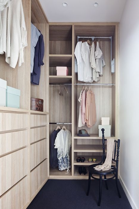 42 Narrow Closet Design Ideas And 9 Tips - DigsDigs