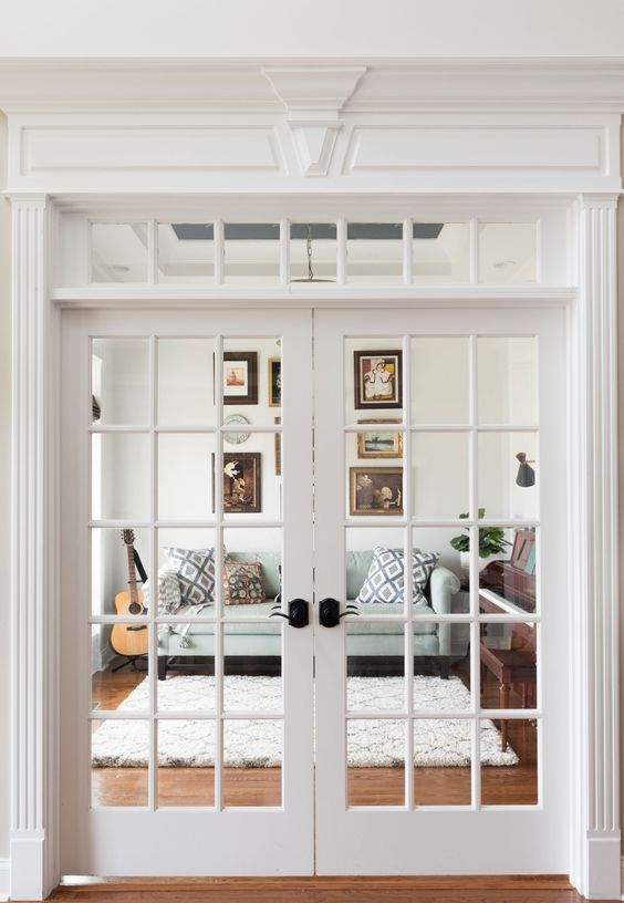 Split Transom 31 Transom Windows With Pros And Cons - DigsDigs