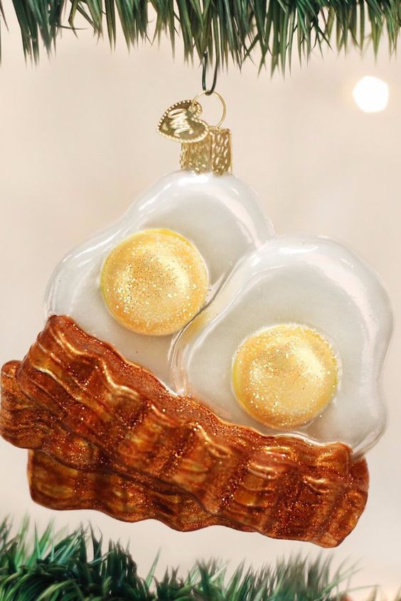 a fun breakfast ornament of fried eggs and bacon is a cool idea for Christmas, food ornaments are adorable