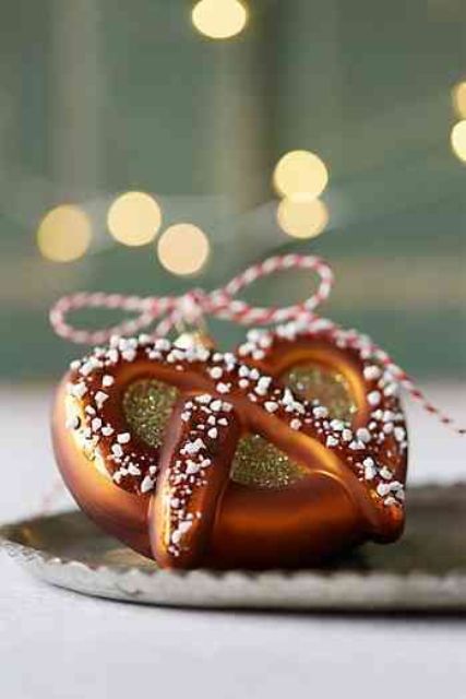 a lovely gilded pretzel Christmas ornament is a fantastic idea for Christmas tree decor