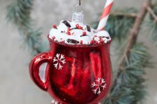 a red mug with hot cocoa is a lovely idea for Christmas, it’s traditional for the holidays and will warm you up