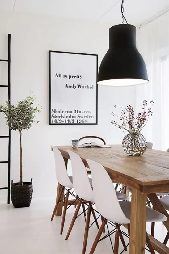 Black eames hotsell dining chair