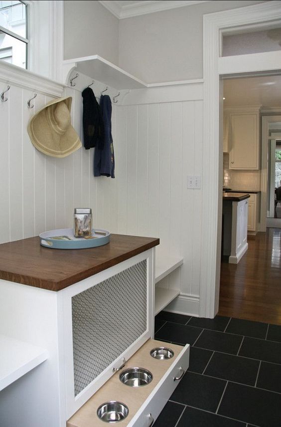 Built In Dog Crate Mudroom