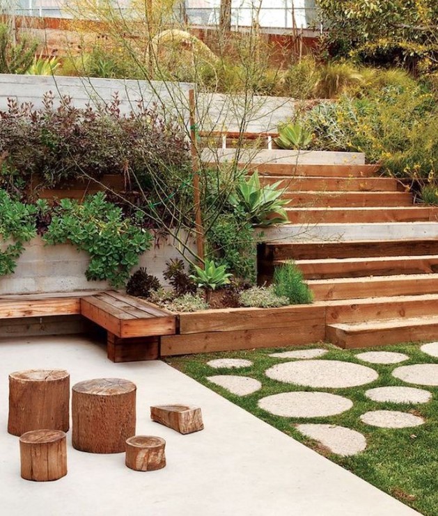 a small backyard done with a desk with steps that allow to get more of a tiny space, with lots of greenery and grass growing is cool a small backyard done with a desk with steps that allow to get more of a tiny space, with lots of greenery and grass growing is cool