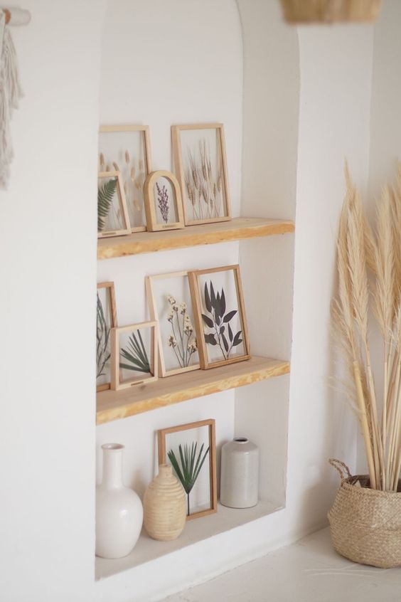 40 Summer-Inspired Pressed Flower Frame Decor Ideas - DigsDigs