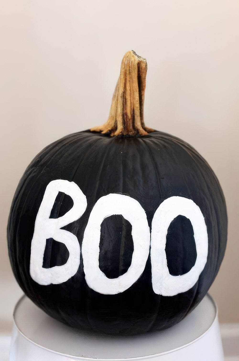 70 Cool Halloween Pumpkin Painting Ideas - DigsDigs
