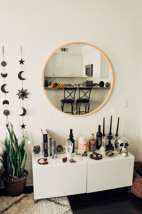 black celestial wall hangings can be placed anywhere to bring a slight celetial feel to your space