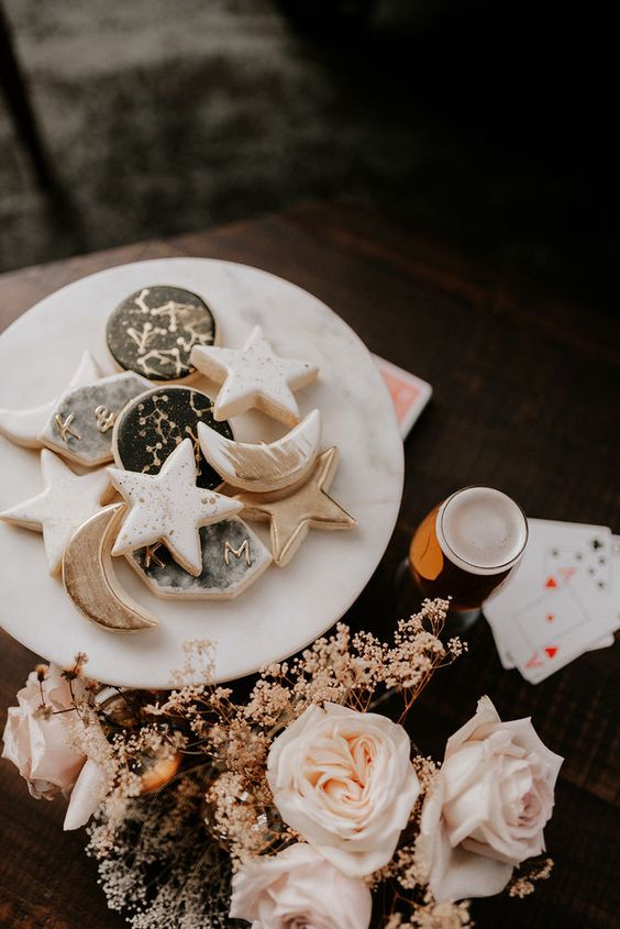 celestial, moon and star-shaped cookies are a gerat idea for Halloween, make some to inspire your guests