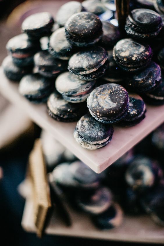 dark moon and galaxy macarons are perfect for a Halloween celestial party, they look gorgeous