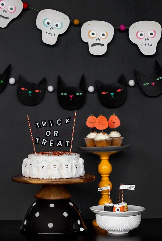 a zombie head and black cat felt garland will be nice for a kids' party, and you can make them without sewing