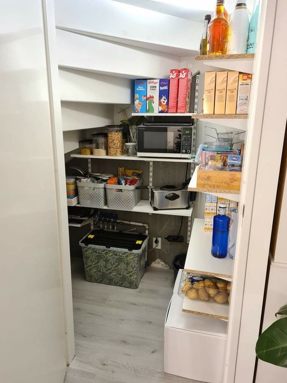 Light for cupboard under stairs deals