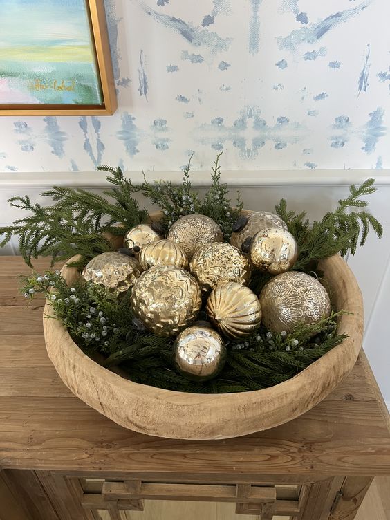 59 Lovely Christmas Bowl Decor Ideas - DigsDigs