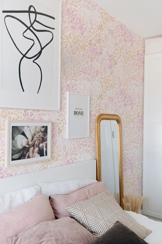 54 Lovely Floral Wallpaper Ideas For Bedrooms DigsDigs