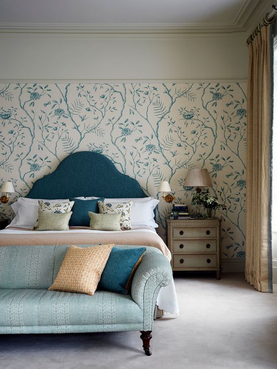 54 Lovely Floral Wallpaper Ideas For Bedrooms - DigsDigs