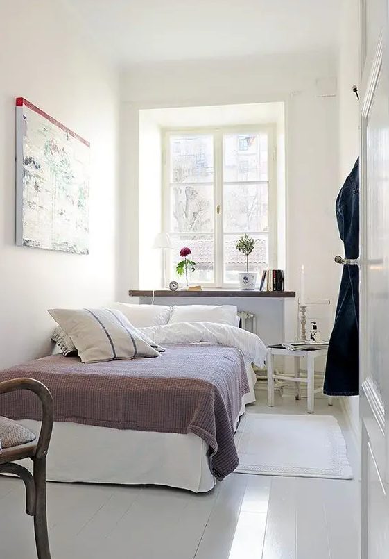 66 Smart Narrow Bedroom Decor Ideas - DigsDigs