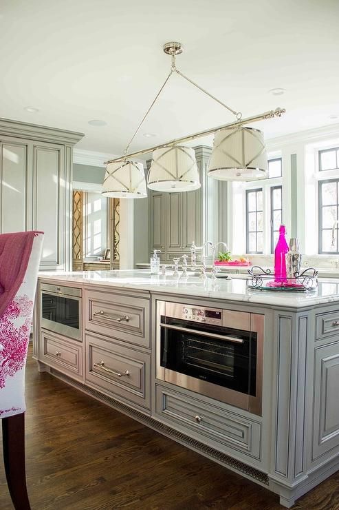 kitchen island with a grill (designed by  Wiles Design Group )