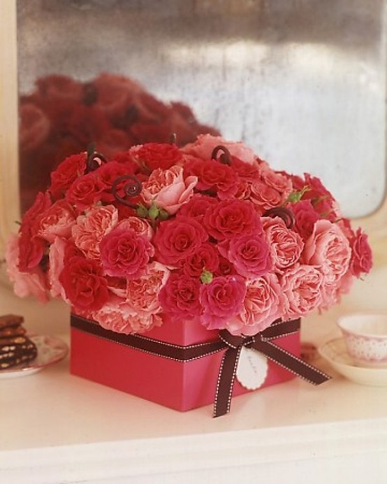 25 Flower Decoration Ideas For Valentine’s Day