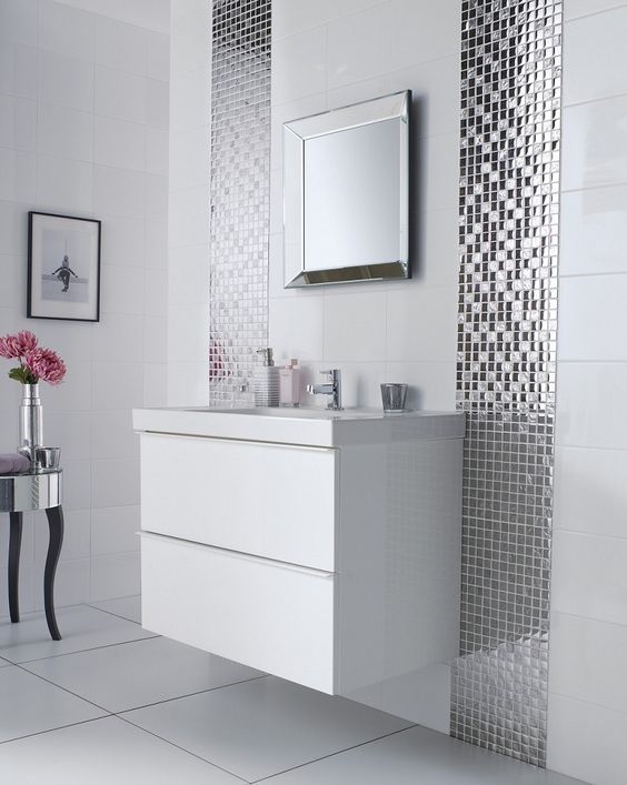 Beautiful Antiqued Mirror And Vintage White Bathtub Bathroom