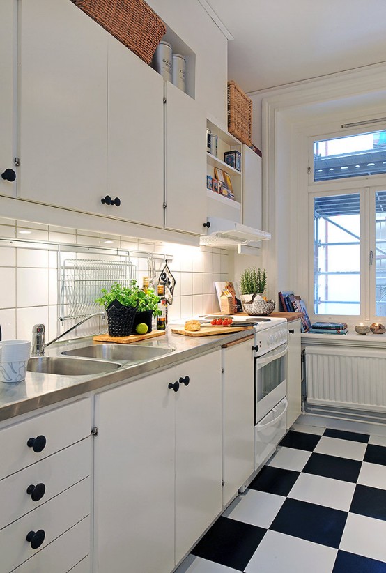 Meter Studio Apartment With High Ceiling And Comfy Interior