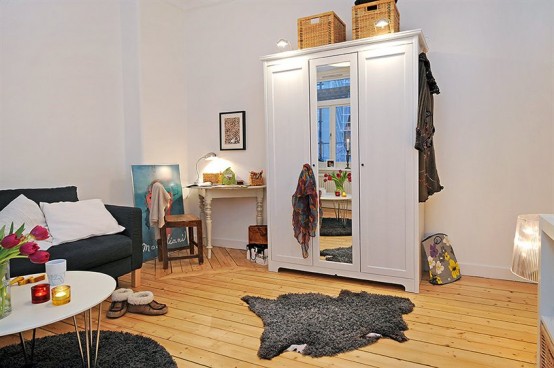 Meter Studio Apartment With High Ceiling And Comfy Interior