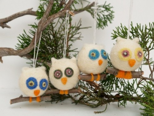pretty 3D felt owls are a whimsical and quirky touch to your Christmas tree and you may hang them everywhere else
