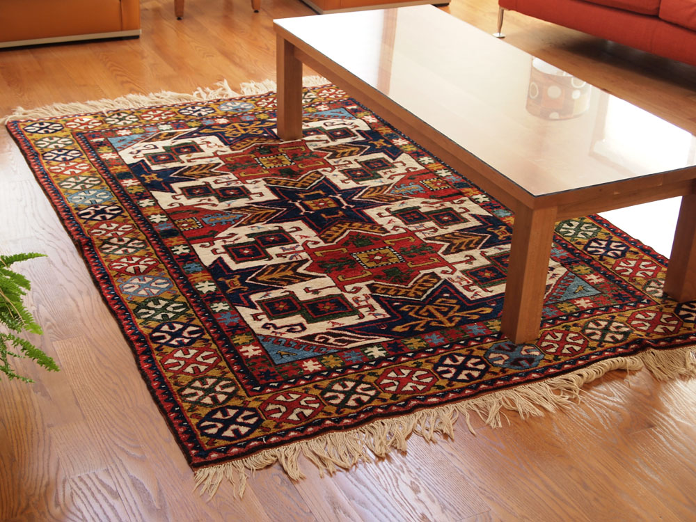 Azerbaijani Rugs Bring Some Uniqueness To Your Interior DigsDigs