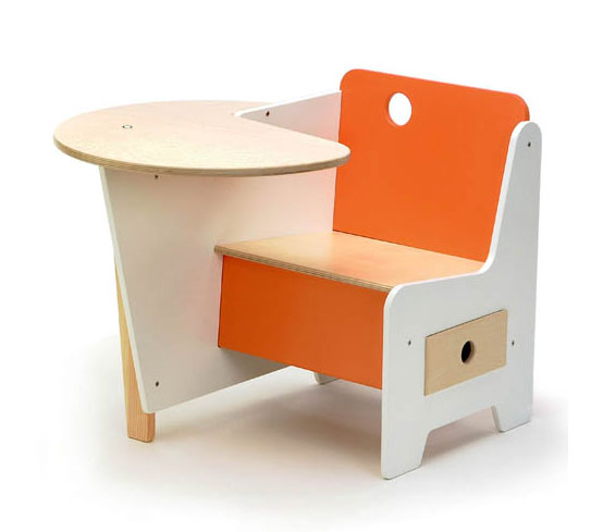 20 Cool Kids Desks for Painting and Writing - DigsDigs