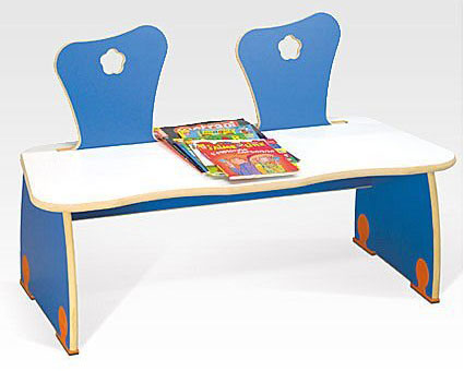 20 Cool Kids Desks For Painting And Writing Digsdigs