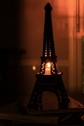 Cool Items For Paris Themed Room Design