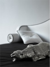 Elegant Black And White Bedroom Design Inspiration