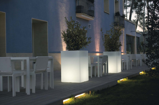 Light Outdoor Garden Pots Llum By Vondom